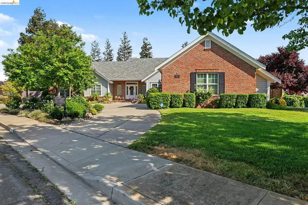 $1,999,000 | 131 Loren Lane, Oakley, CA 94561