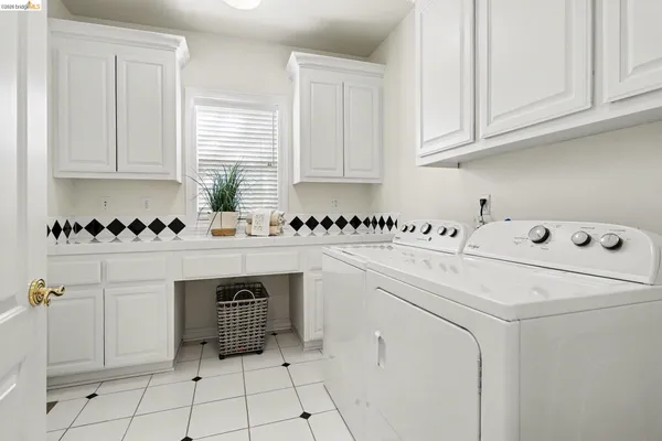 $1,199,000 | 131 Loren Lane, Oakley, CA 94561