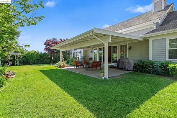 $1,199,000 | 131 Loren Lane, Oakley, CA 94561