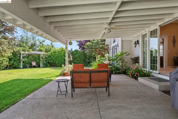 $1,199,000 | 131 Loren Lane, Oakley, CA 94561