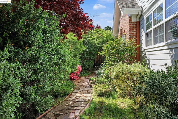 $1,199,000 | 131 Loren Lane, Oakley, CA 94561