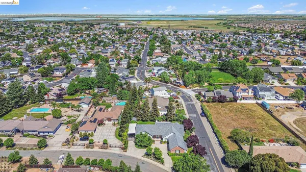 $1,199,000 | 131 Loren Lane, Oakley, CA 94561