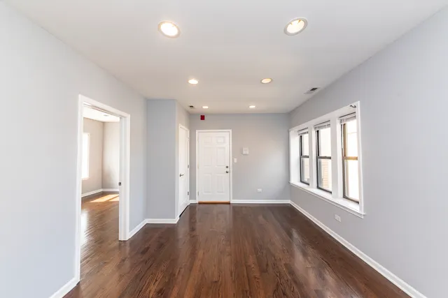 $1,275 | 1010 South 1st Avenue, Unit 201, Maywood, IL 60153