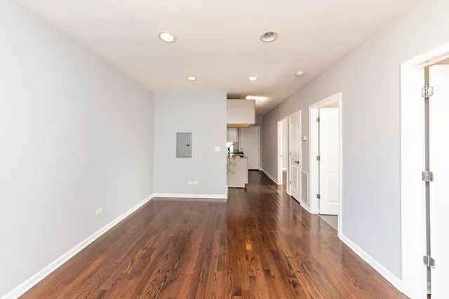 $1,275 | 1010 South 1st Avenue, Unit 201, Maywood, IL 60153