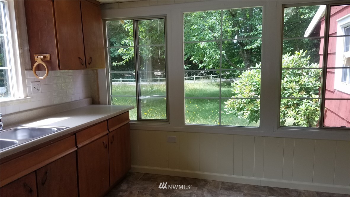 1851 Mountain View Road East Port Orchard, WA 98366 - Photo 14 of 22 Gallery Image 14