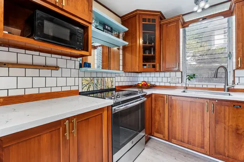 $525,000 | 78-7030 Alii Drive, Unit 301, Kailua-Kona, HI 96740