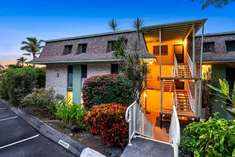 $525,000 | 78-7030 Alii Drive, Unit 301, Kailua-Kona, HI 96740
