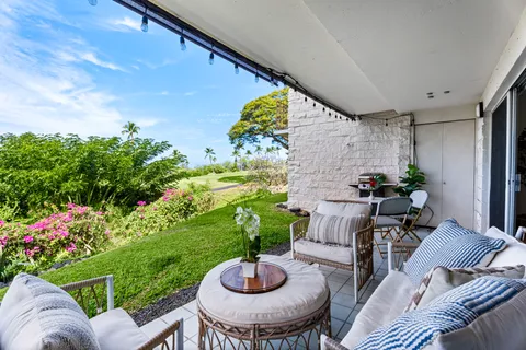 $525,000 | 78-7030 Alii Drive, Unit 301, Kailua-Kona, HI 96740