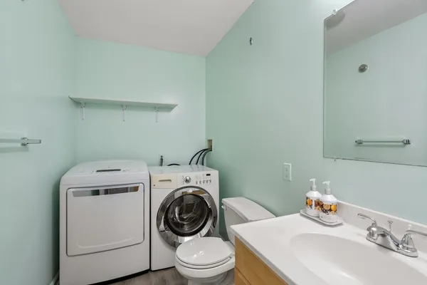 $400,000 | 64 Wilmington Avenue, Springfield, MA 01119