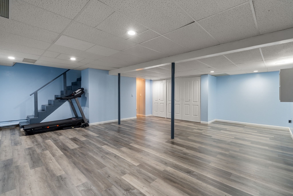 64 Wilmington Avenue Springfield, MA 01119 - Photo 25 of 39