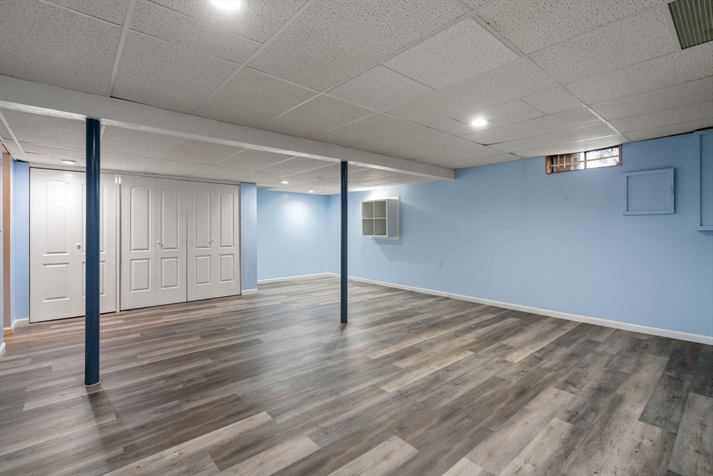 64 Wilmington Avenue Springfield, MA 01119 - Photo 26 of 39