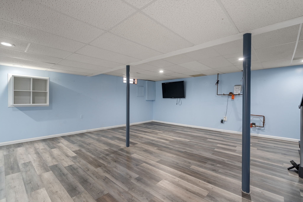 64 Wilmington Avenue Springfield, MA 01119 - Photo 27 of 39