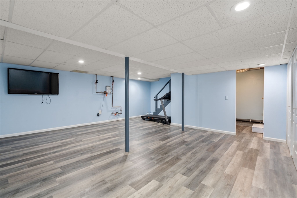 64 Wilmington Avenue Springfield, MA 01119 - Photo 28 of 39