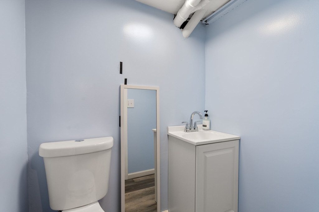 64 Wilmington Avenue Springfield, MA 01119 - Photo 29 of 39