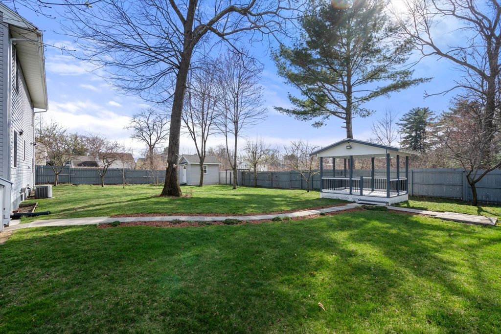 64 Wilmington Avenue Springfield, MA 01119 - Photo 33 of 39