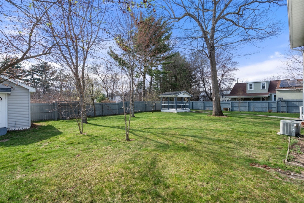 64 Wilmington Avenue Springfield, MA 01119 - Photo 37 of 39