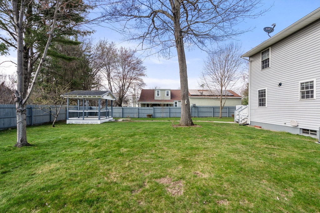 64 Wilmington Avenue Springfield, MA 01119 - Photo 38 of 39