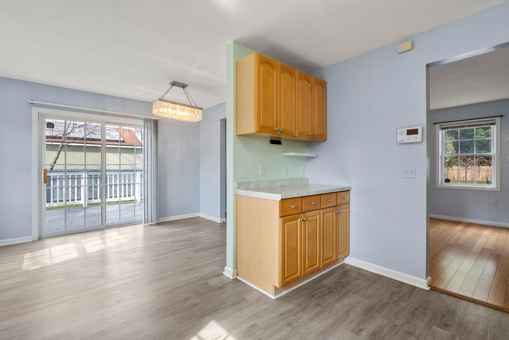 64 Wilmington Avenue Springfield, MA 01119 - Photo 5 of 39