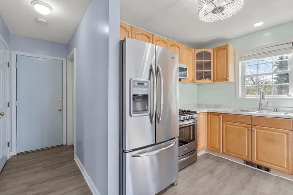 $400,000 | 64 Wilmington Avenue, Springfield, MA 01119