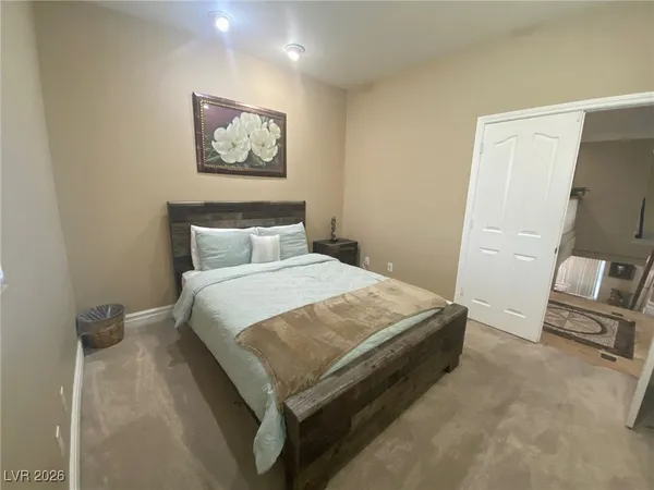 $2,995 | 8540 West Gilmore Avenue, Las Vegas, NV 89129