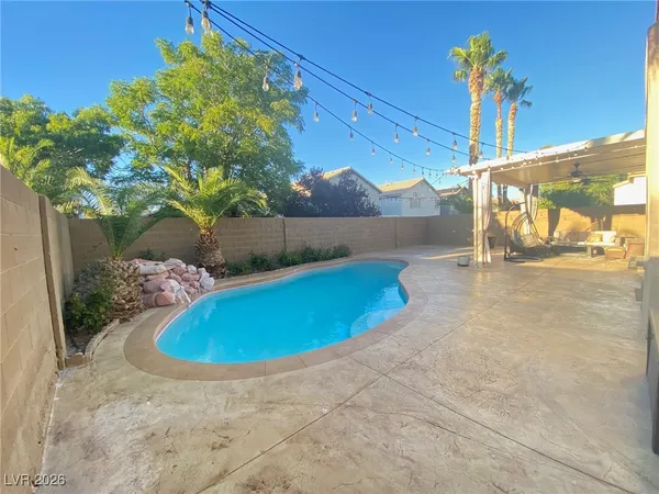 $2,995 | 8540 West Gilmore Avenue, Las Vegas, NV 89129