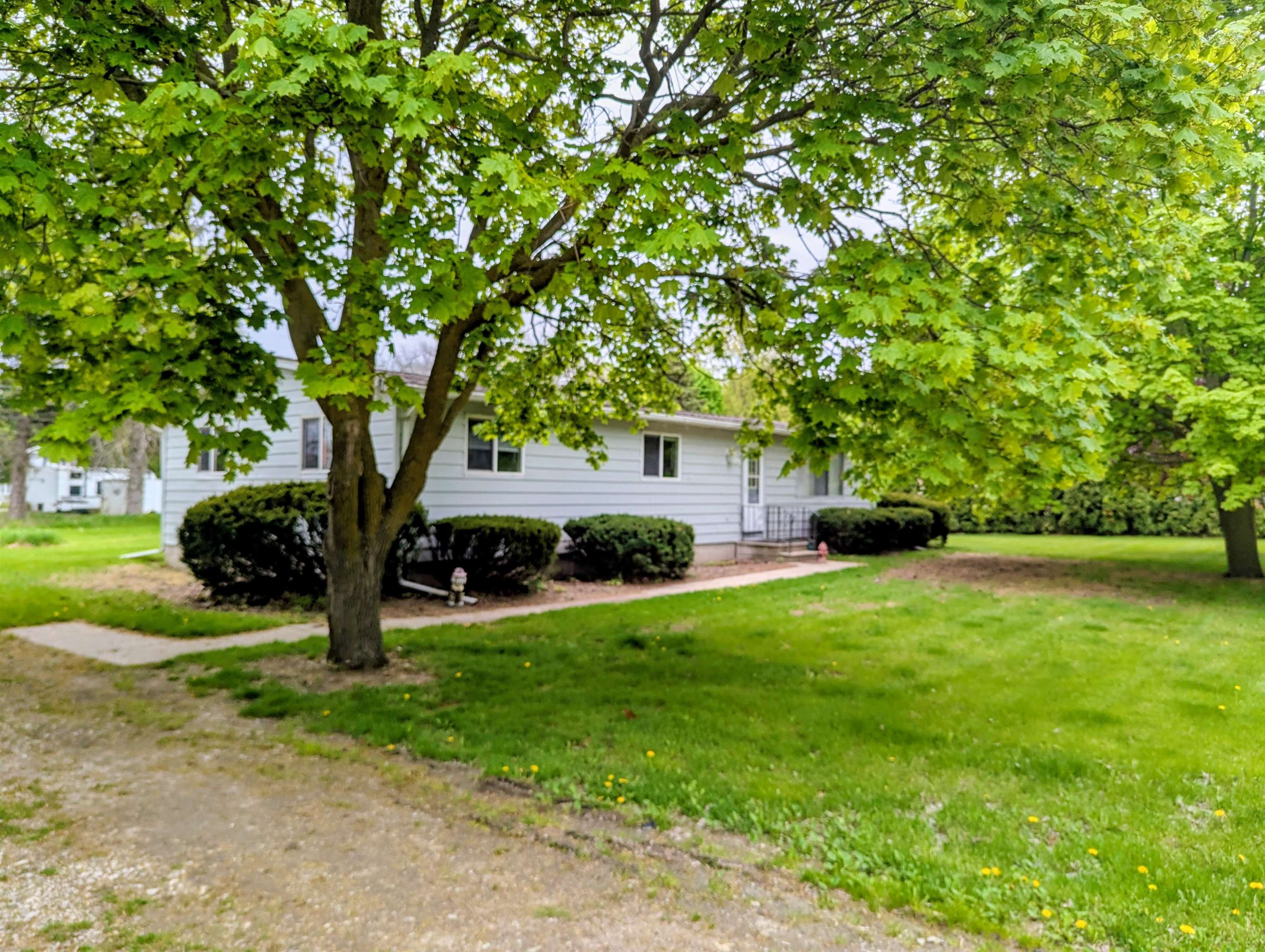 252 Dodge Court Sebewaing, MI 48759 - Photo 6 of 24