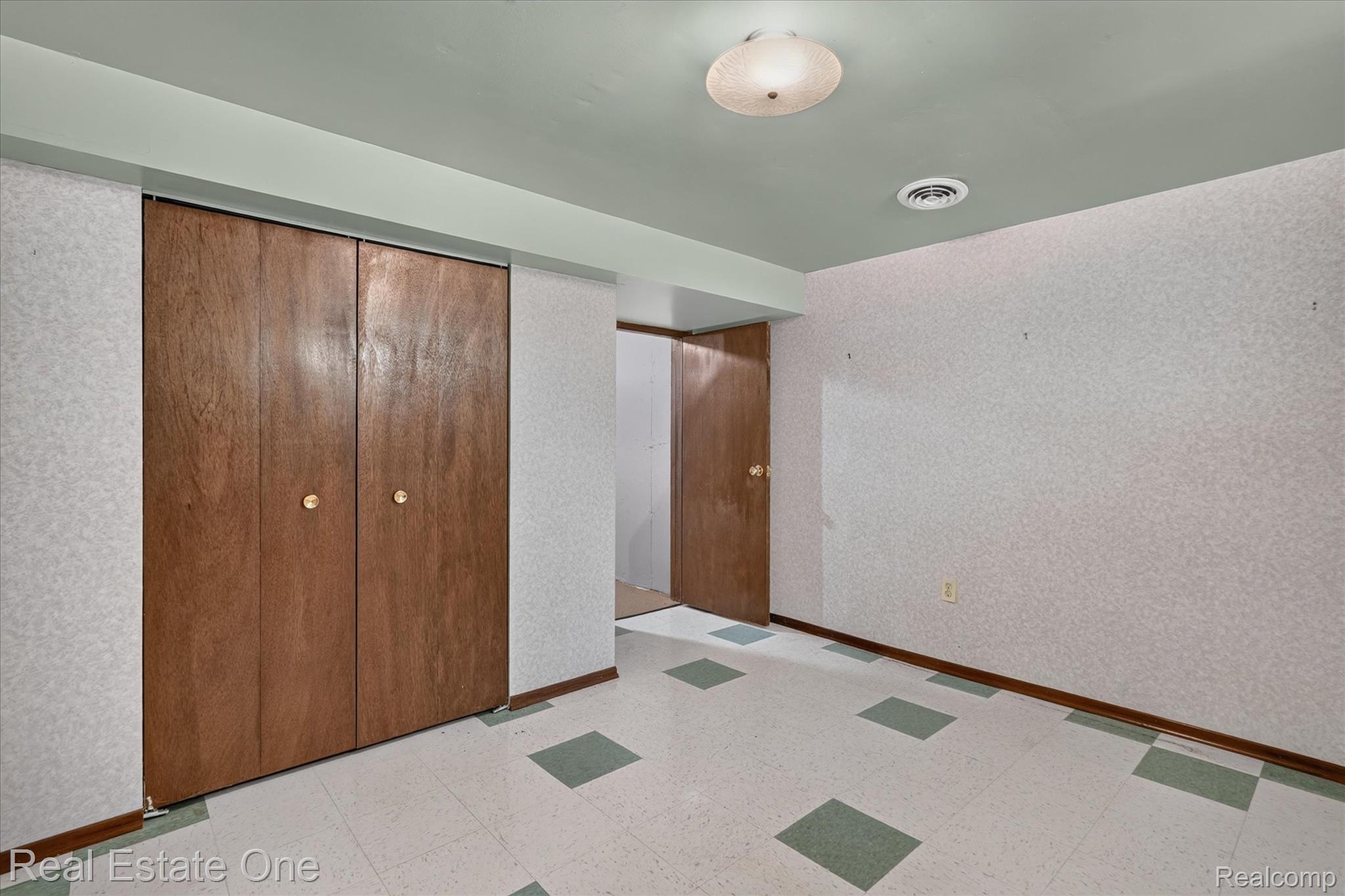 6039 Fish Lake Road Holly, MI 48442 - Photo 32 of 64 Bonus finished room in the basement.