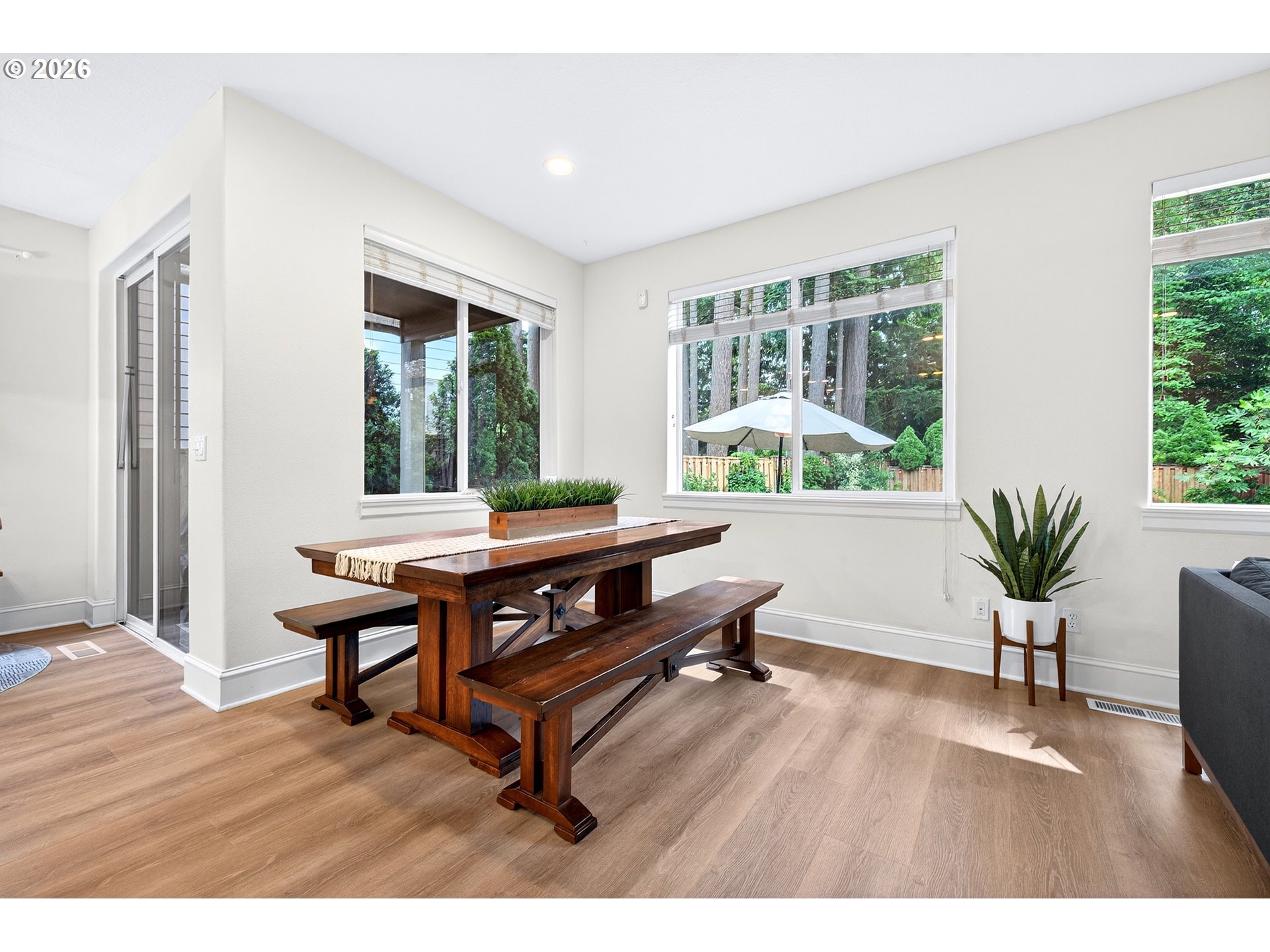 11058 Southwest Oneida Street Tualatin, OR 97062 - Photo 15 of 48