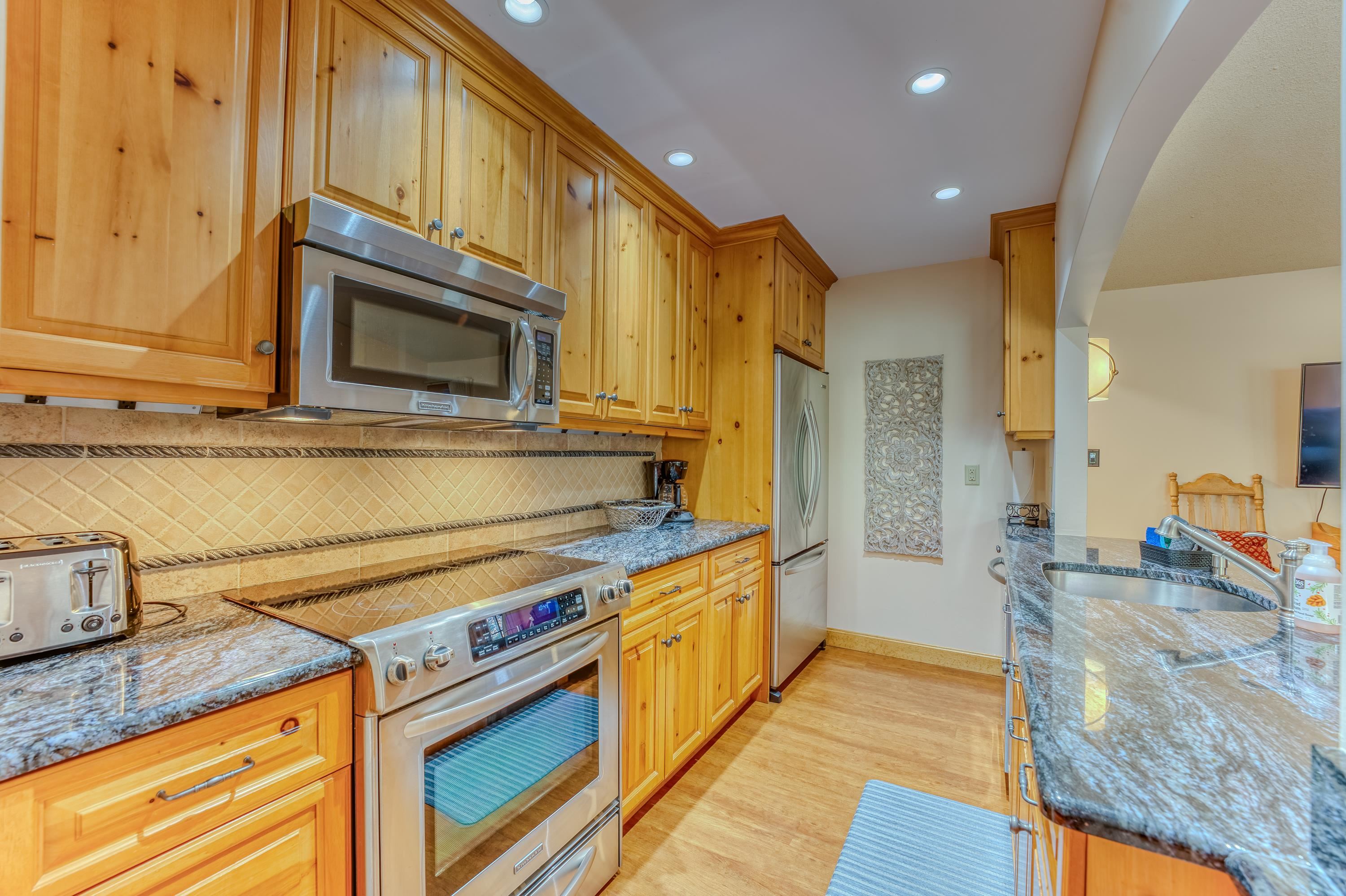 30 Forest Lane, Unit 19 Carroll, NH 03595 - Photo 14 of 43