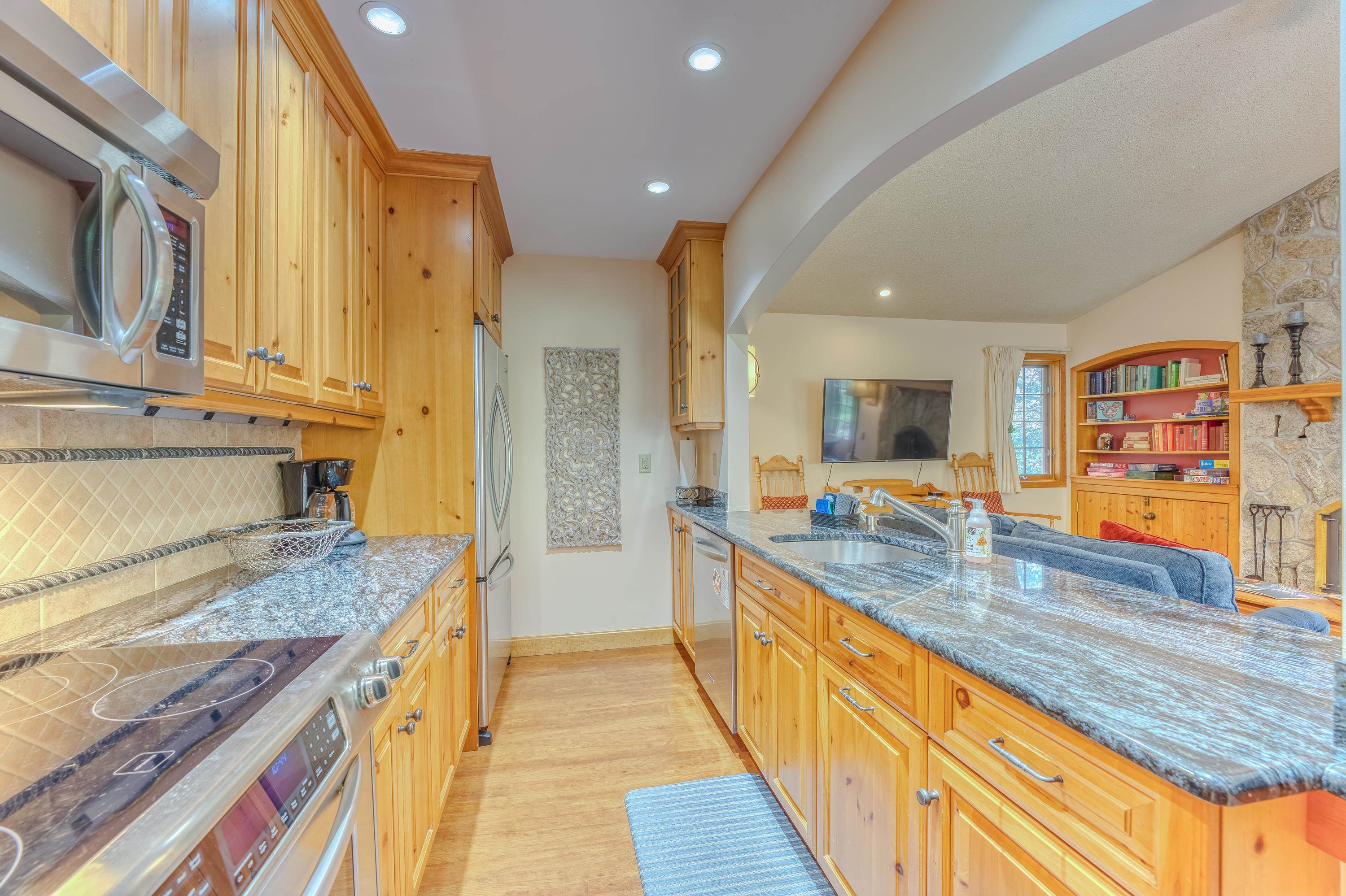 30 Forest Lane, Unit 19 Carroll, NH 03595 - Photo 15 of 43