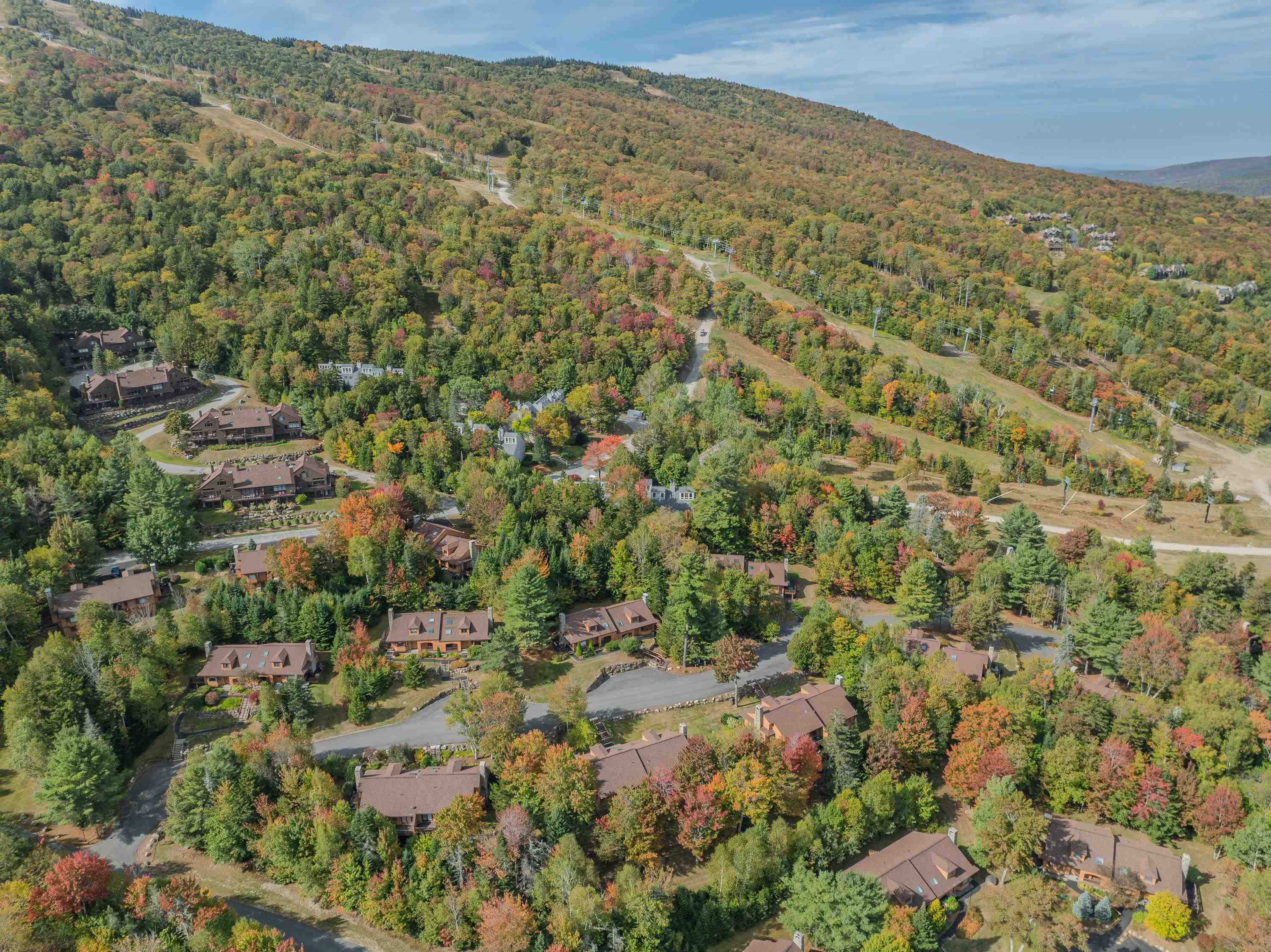 30 Forest Lane, Unit 19 Carroll, NH 03595 - Photo 4 of 43