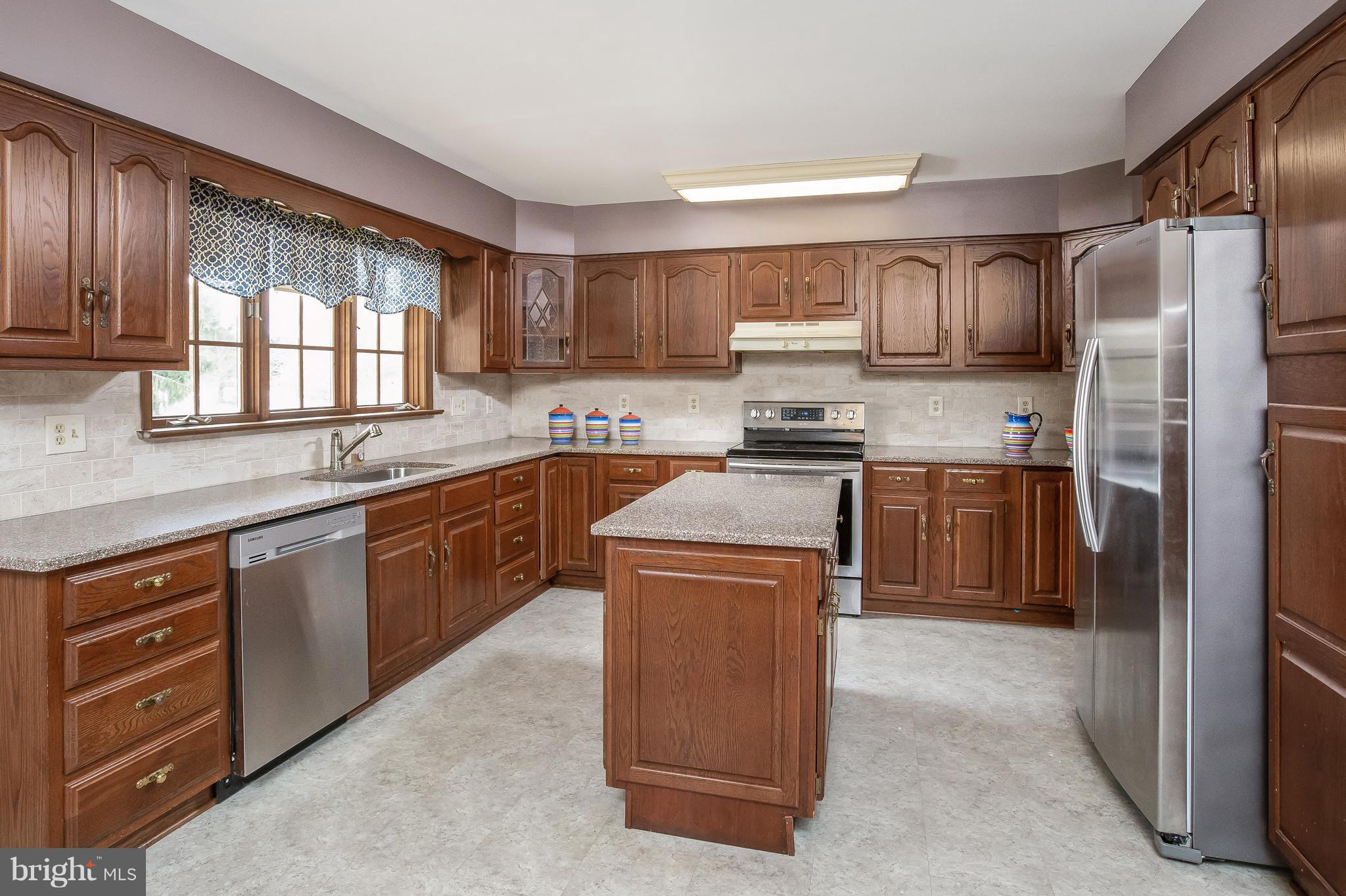 383 Whig Lane Road Pilesgrove, NJ 08098 - Photo 6 of 28 Gallery Image 6