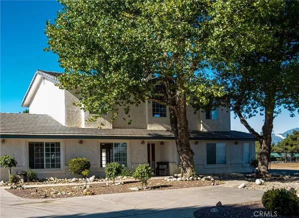 $850,000 | 11631 Whitehaven Street, Oak Hills, CA 92344