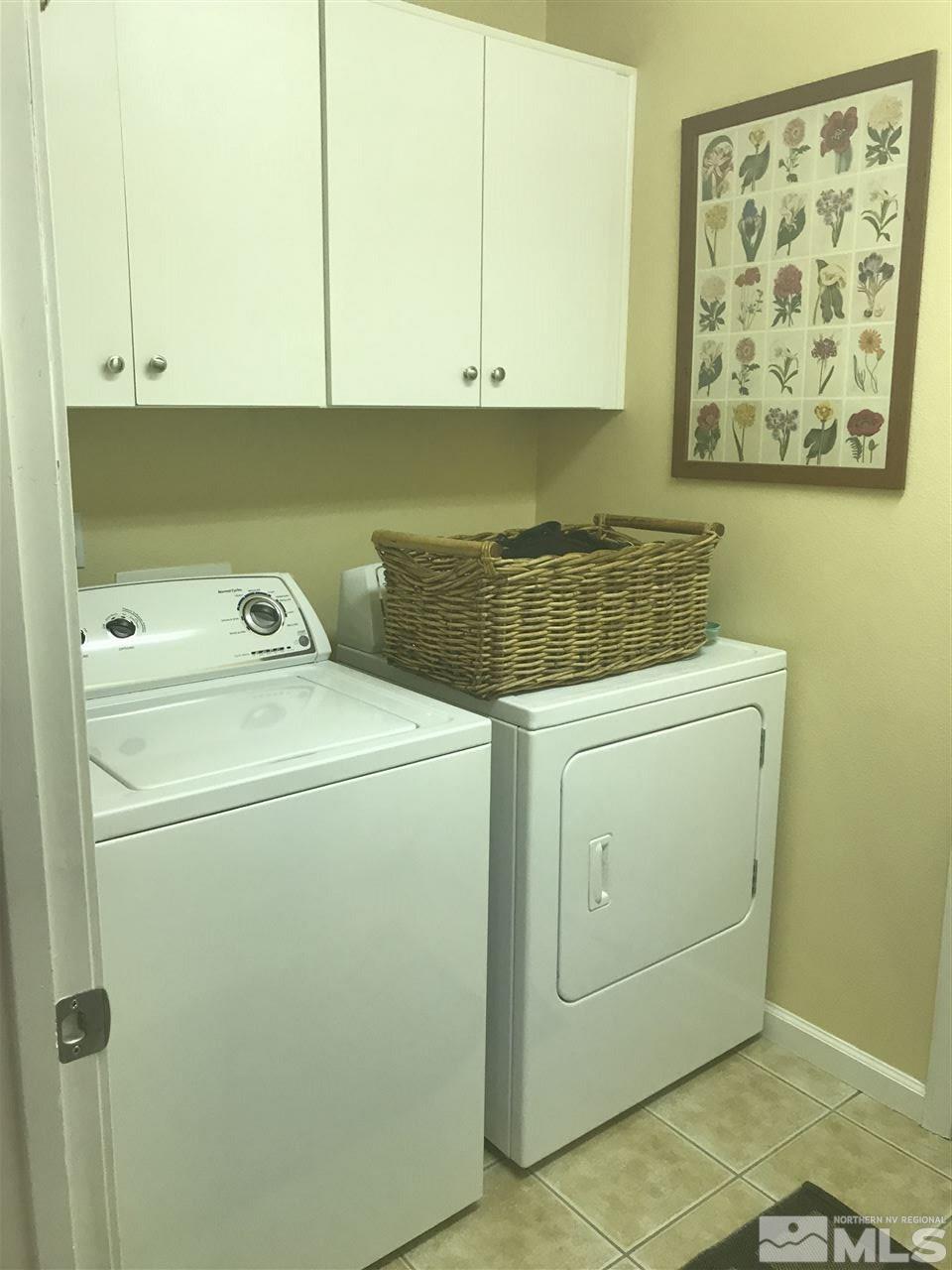 1185 Coleman Drive Reno, NV 89503 - Photo 8 of 13 a utility room with dryer and washer