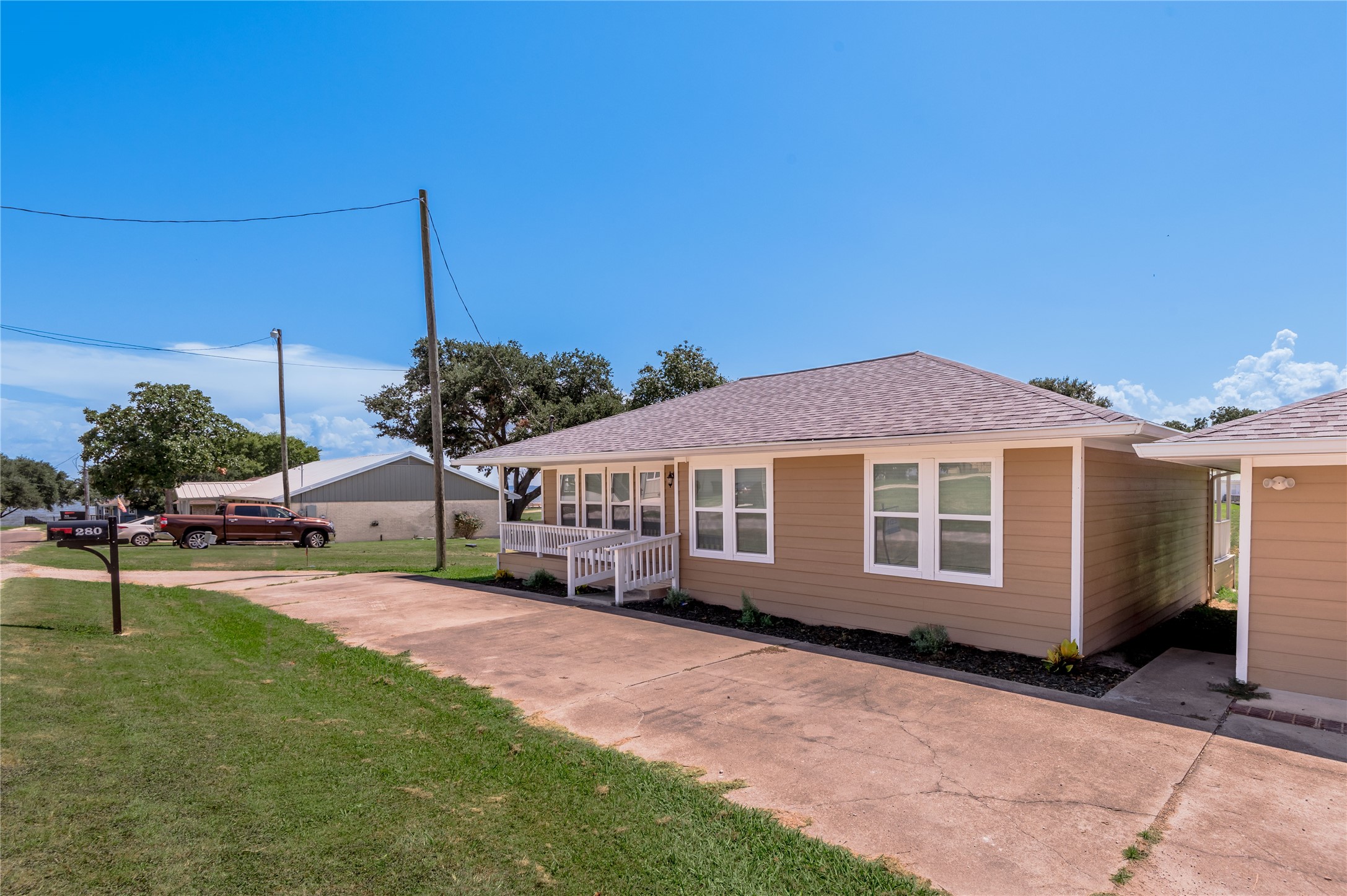 280 Crestmont Point Blank, TX 77364 - Photo 2 of 35