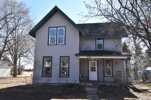 $235,000 | 533 East Main Street, Eagle, WI 53119