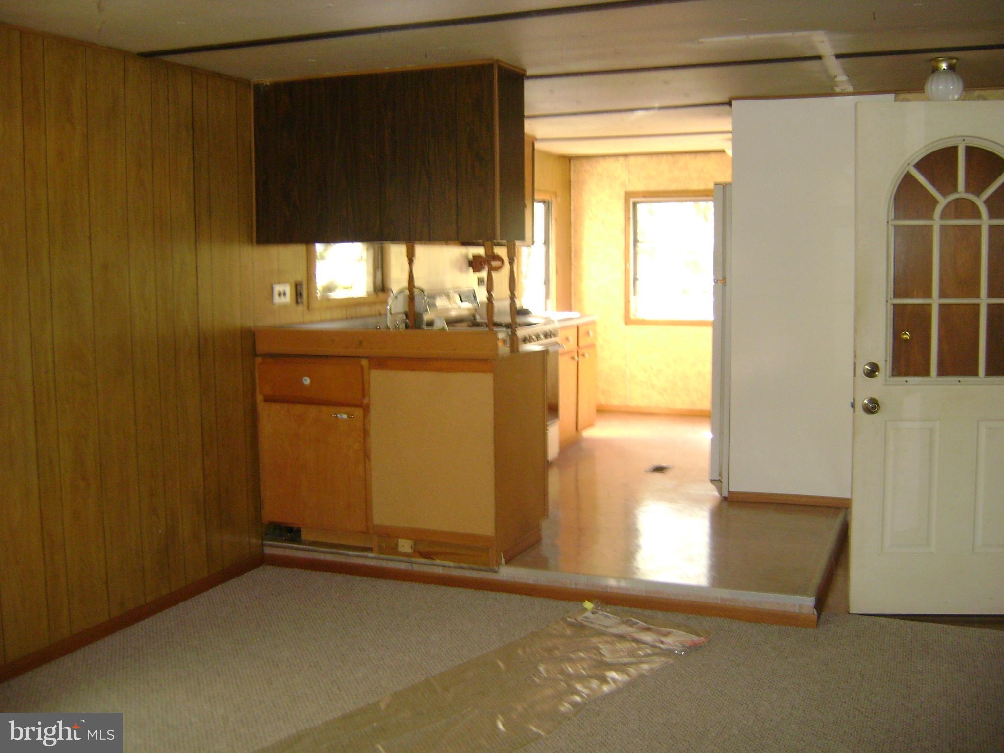 511 Three Creeks Road Winchester, VA 22603 - Photo 10 of 27 Interior (General)