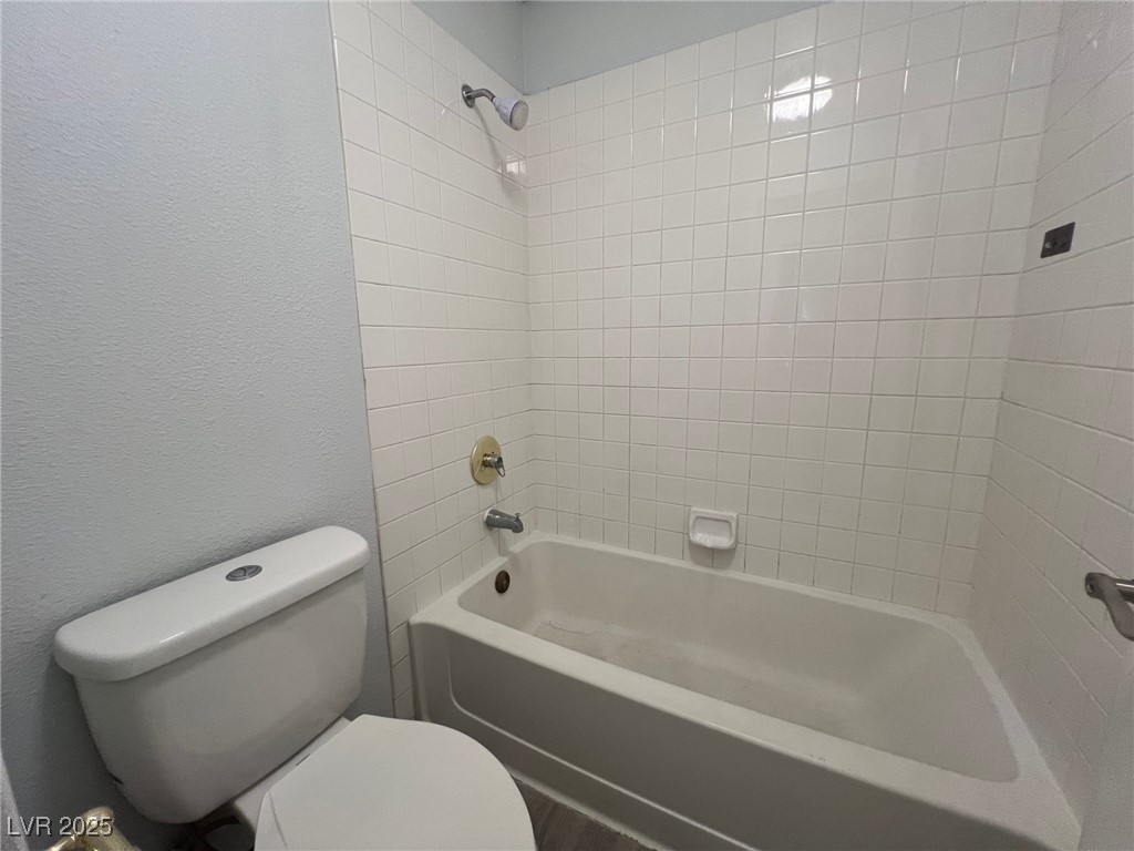 1624 Wandering Winds Way Las Vegas, NV 89128 - Photo 47 of 53 Hallway Bathroom