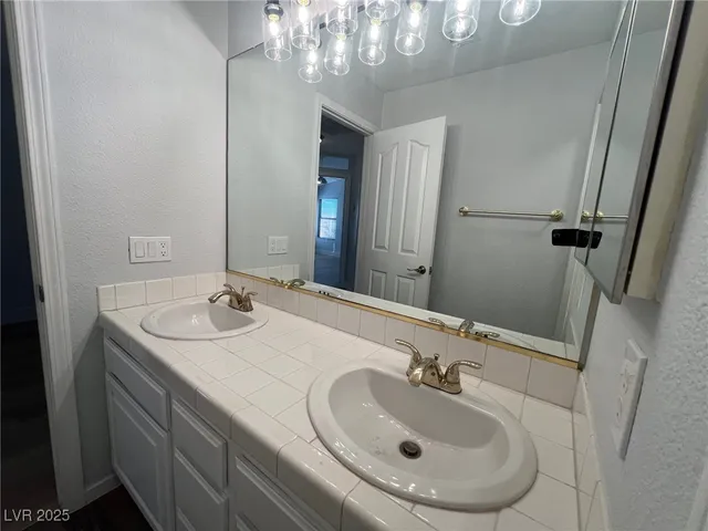 $2,495 | 1624 Wandering Winds Way, Las Vegas, NV 89128