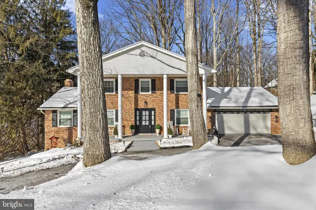 $449,900 | 4009 Robinhood Drive, York, PA 17408