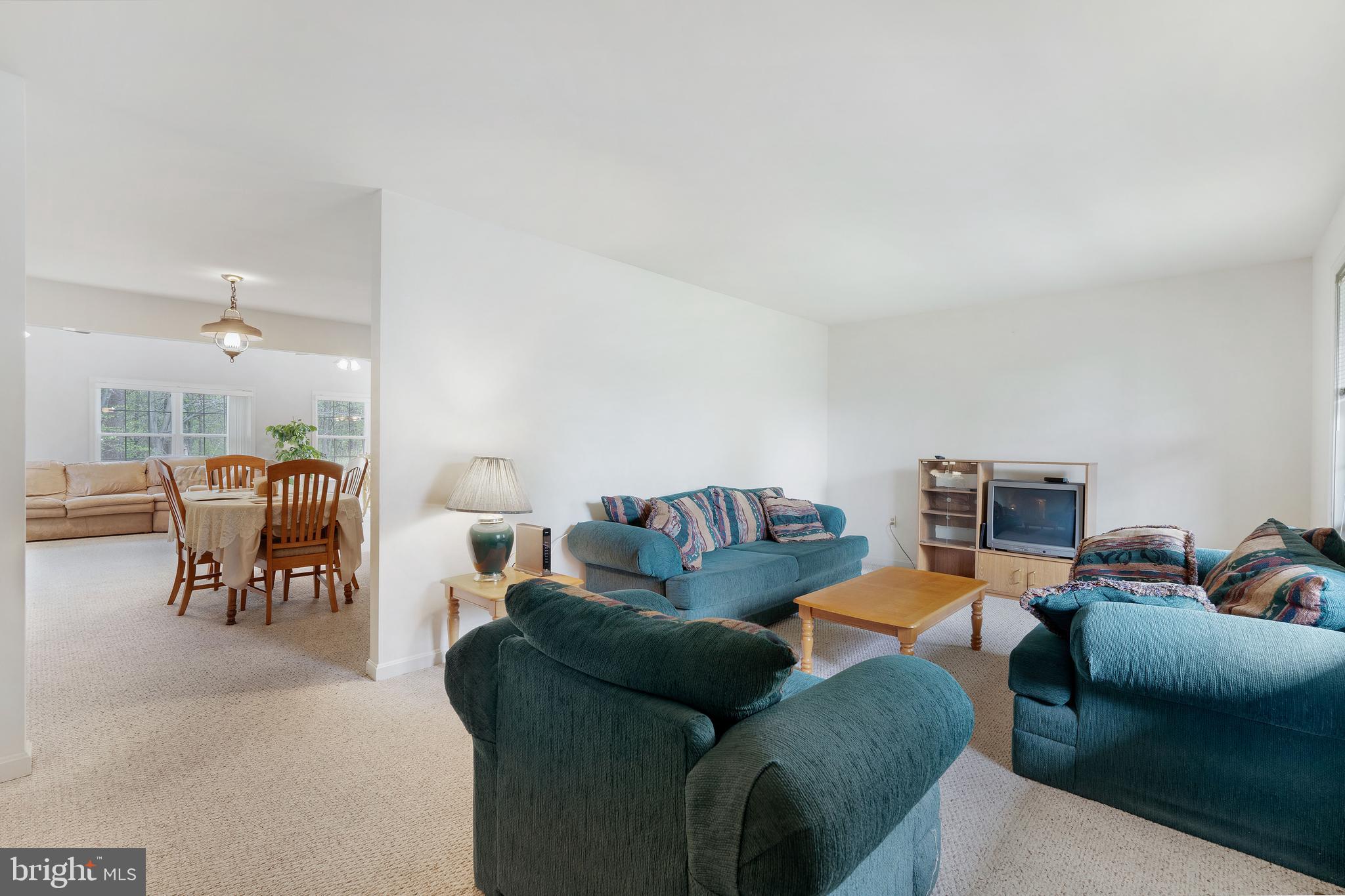8331 Pushaw Station Road Owings, MD 20736 - Photo 23 of 85 Living Room