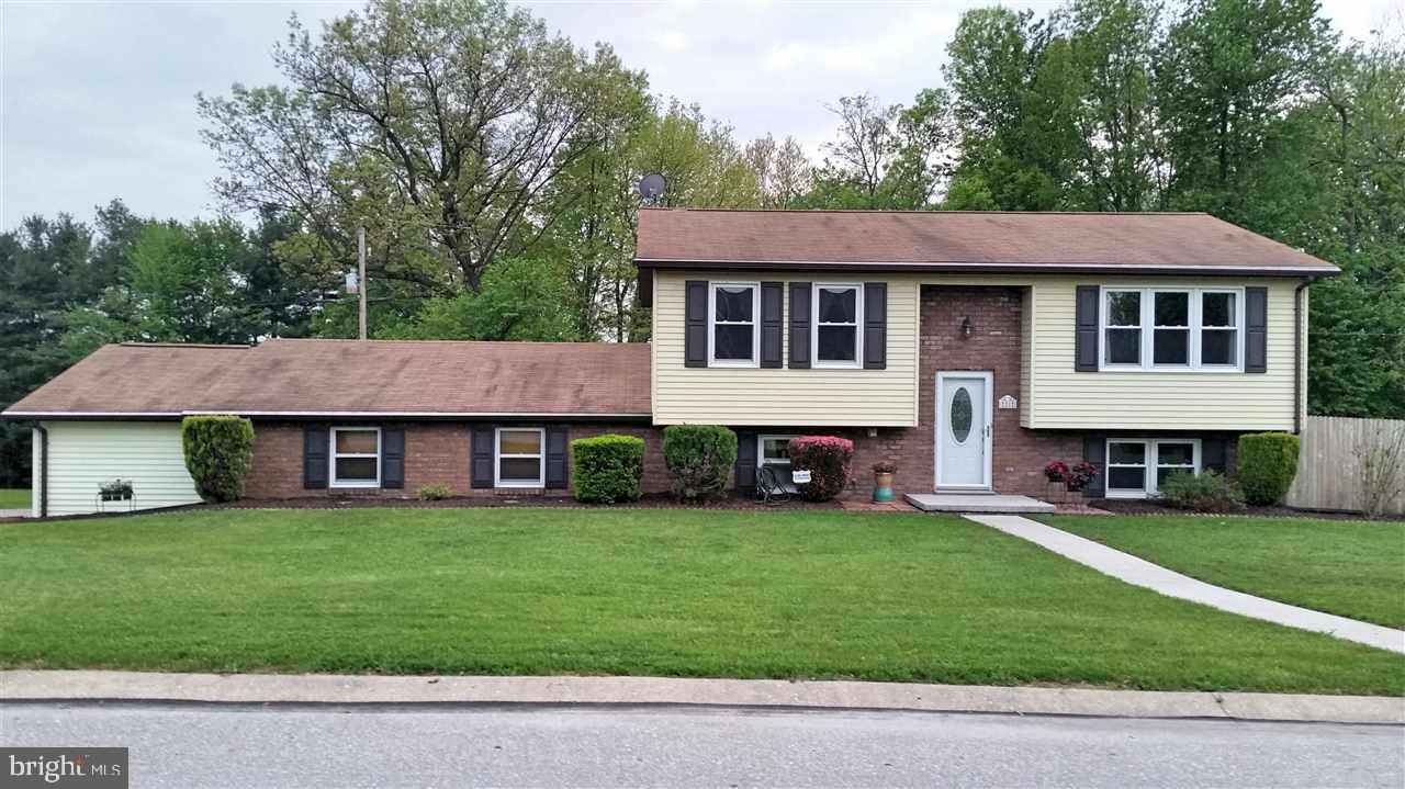 21 Colonial Drive Hanover, PA 17331 - Photo 1 of 35 Gallery Image 1