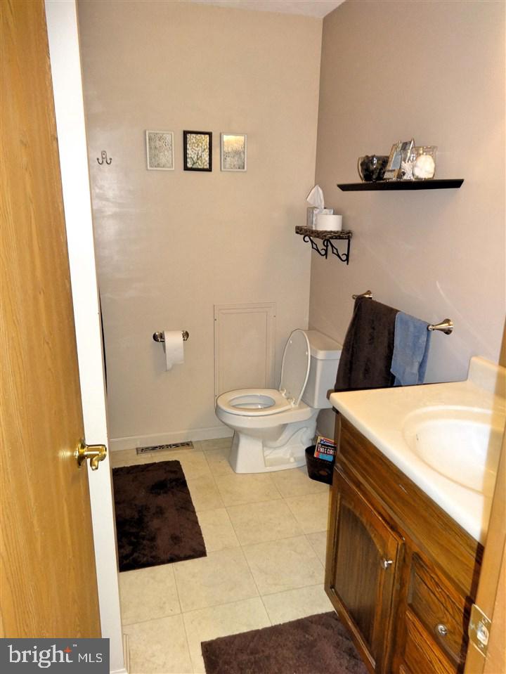 21 Colonial Drive Hanover, PA 17331 - Photo 23 of 35 Gallery Image 23