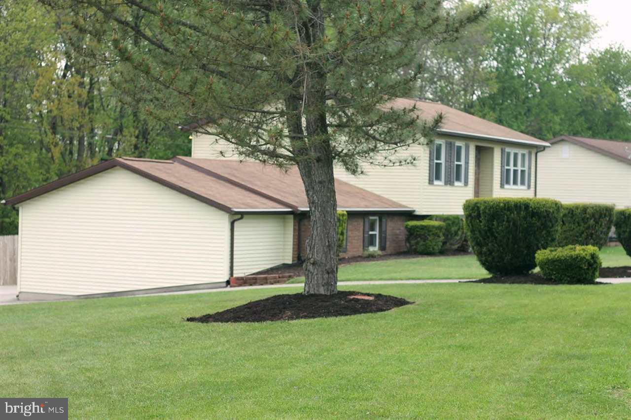 21 Colonial Drive Hanover, PA 17331 - Photo 3 of 35 Gallery Image 3