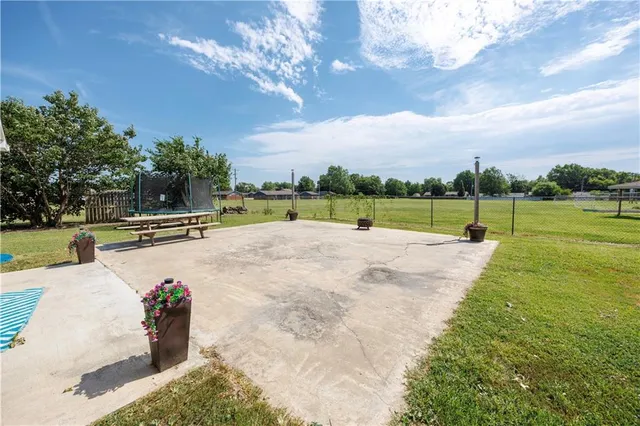 $205,000 | 1520 North 8th Street, Neodesha, KS 66757