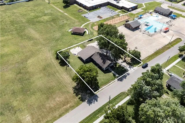 $205,000 | 1520 North 8th Street, Neodesha, KS 66757