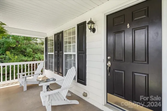 $549,900 | 1900 Mt Isle Harbor Drive, Charlotte, NC 28214