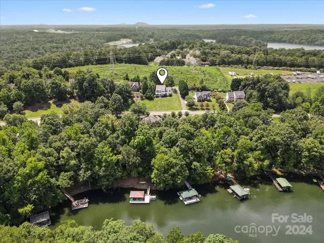 $549,900 | 1900 Mt Isle Harbor Drive, Charlotte, NC 28214