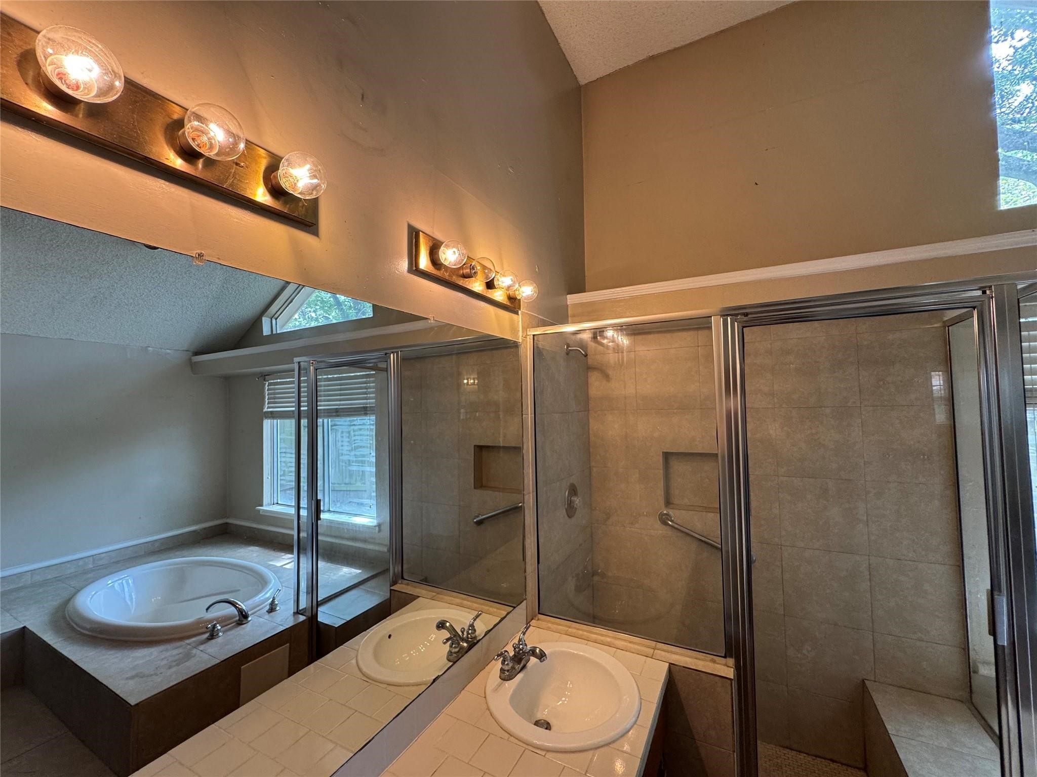 1511 Ridgebriar Drive Houston, TX 77014 - Photo 13 of 20 Gallery Image 13