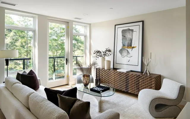 $5,250 | 20 Kinmonth Road, Unit 306, Waban, MA 02468